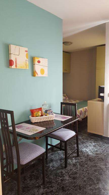 Estudios Dalia Vecindario  Ngoại thất bức ảnh